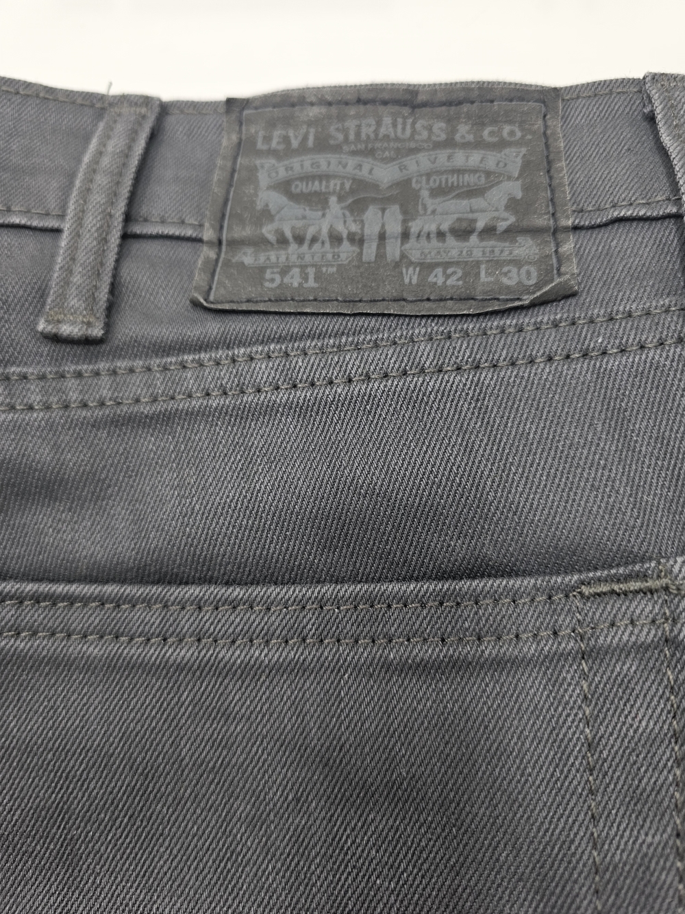 Levi Strause & CO  541  W42 L 30 Men's Jeans - Gray
